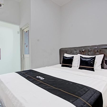 Hotel Capital O 91377 Mk Prime Syariah Semarang Esterno foto