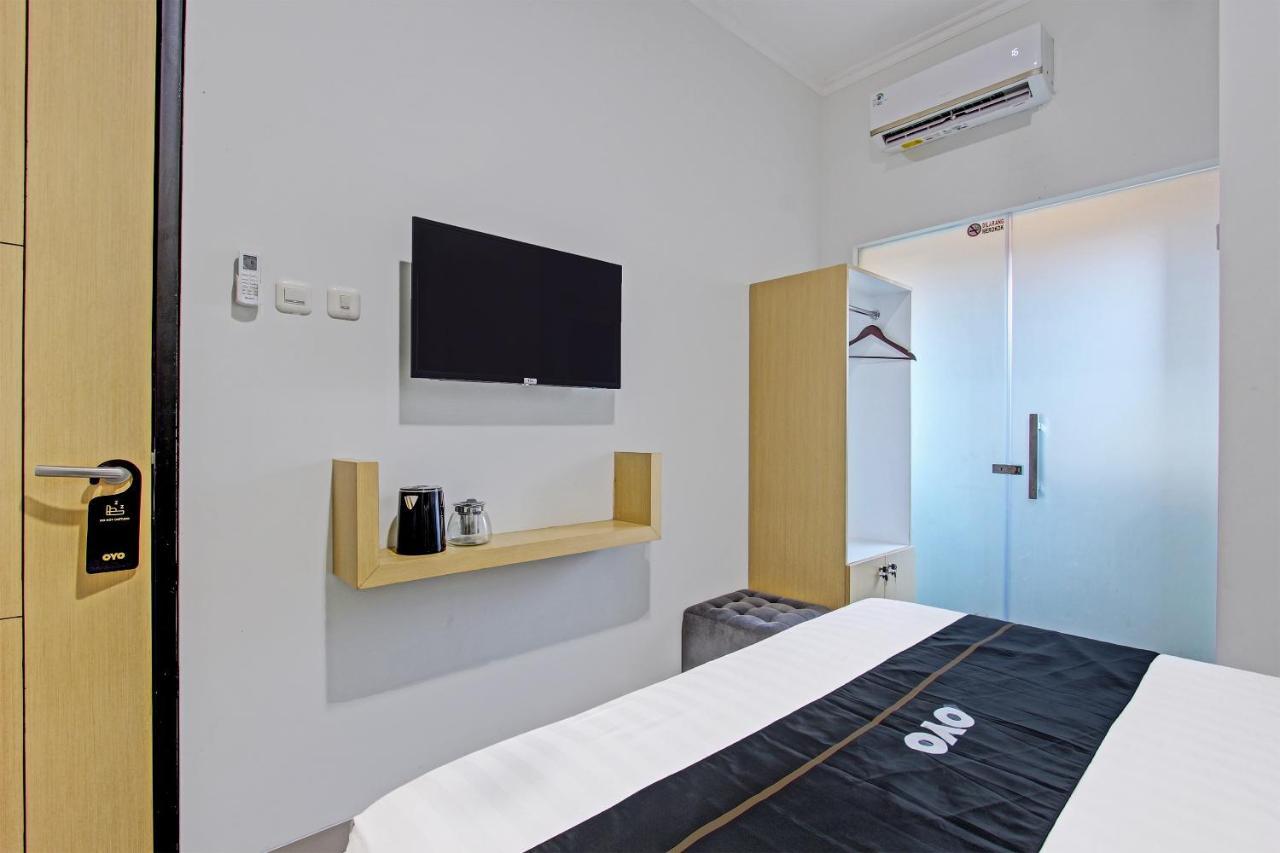 Hotel Capital O 91377 Mk Prime Syariah Semarang Esterno foto