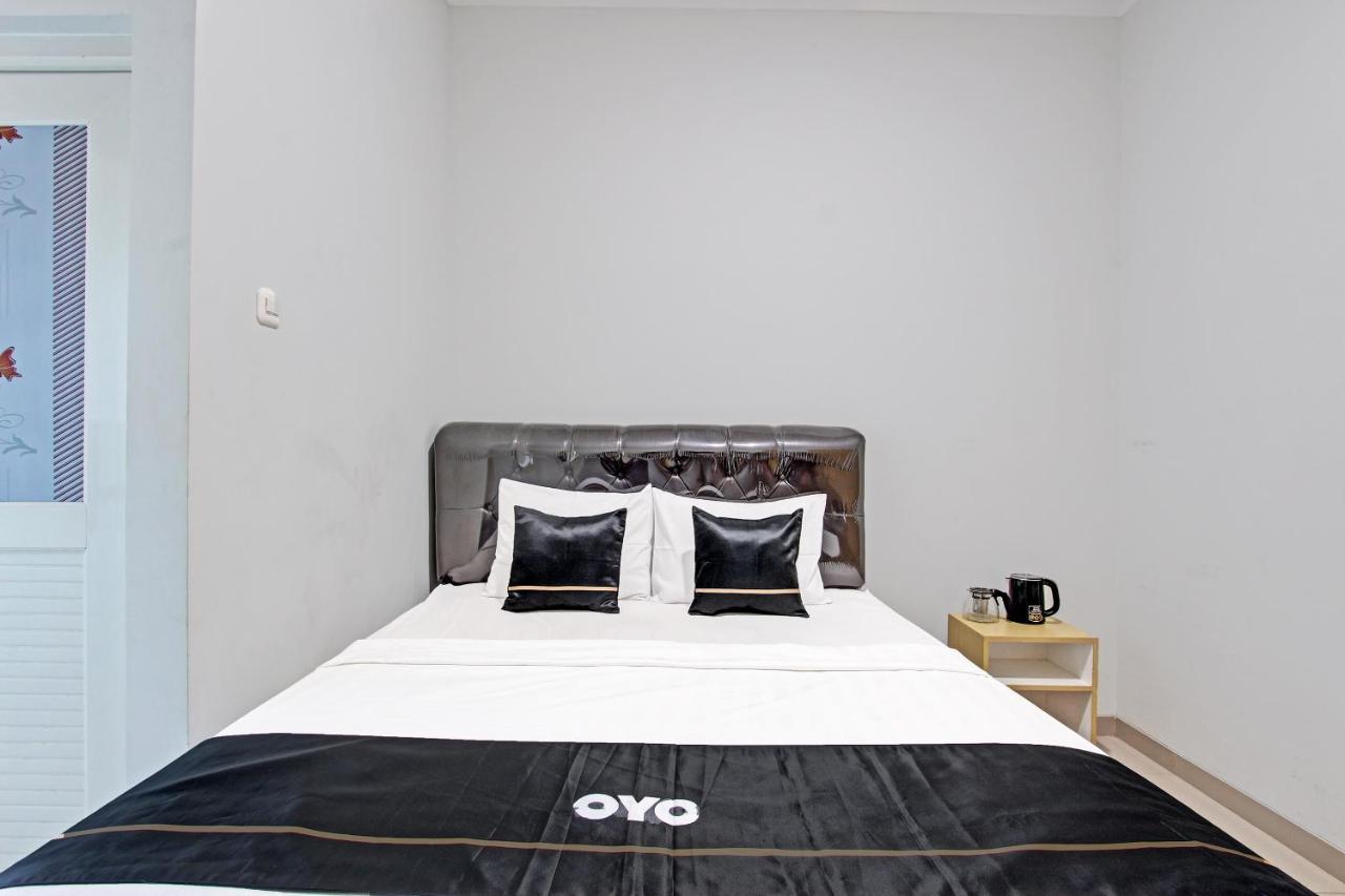 Hotel Capital O 91377 Mk Prime Syariah Semarang Esterno foto